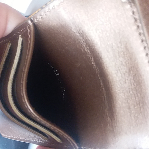 Authentic Chanel Caviar -iPhone 4 case wallet - Picture 4 of 8